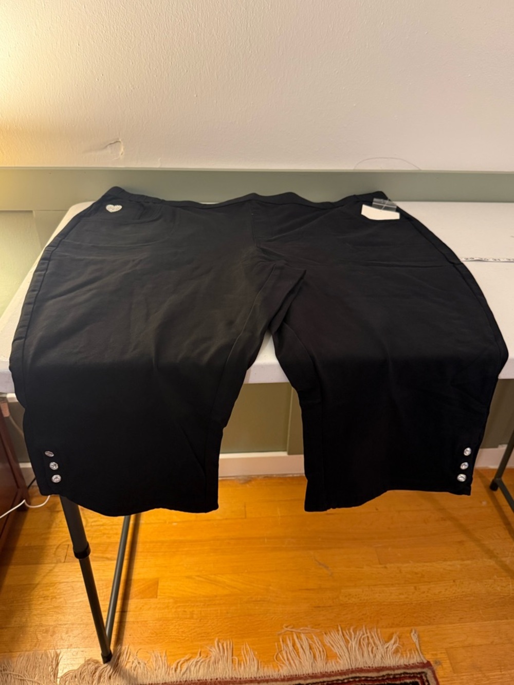 3X Black Capris with Decorative Buttons